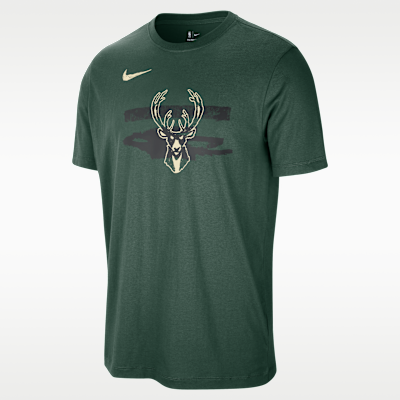 Milwaukee Bucks Courtside Men's Nike NBA T-Shirt. Nike.com